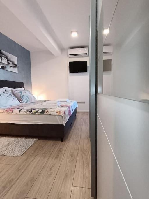 Holiday&Suite Klanac Вир Екстер'єр фото